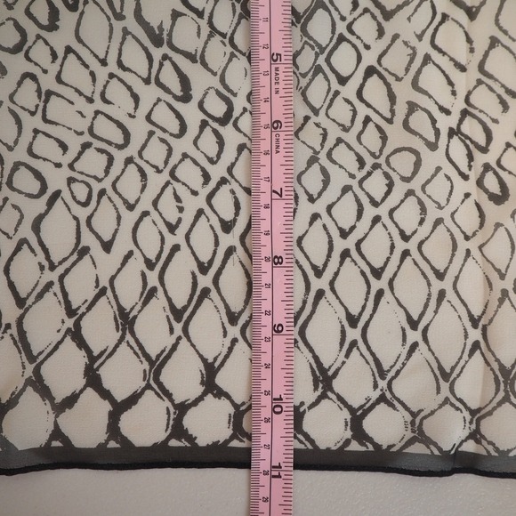 Anne Klein 100% Silk Scarf Oblong Black & White Geometric Animal Print 11" x 53" - Picture 8 of 10